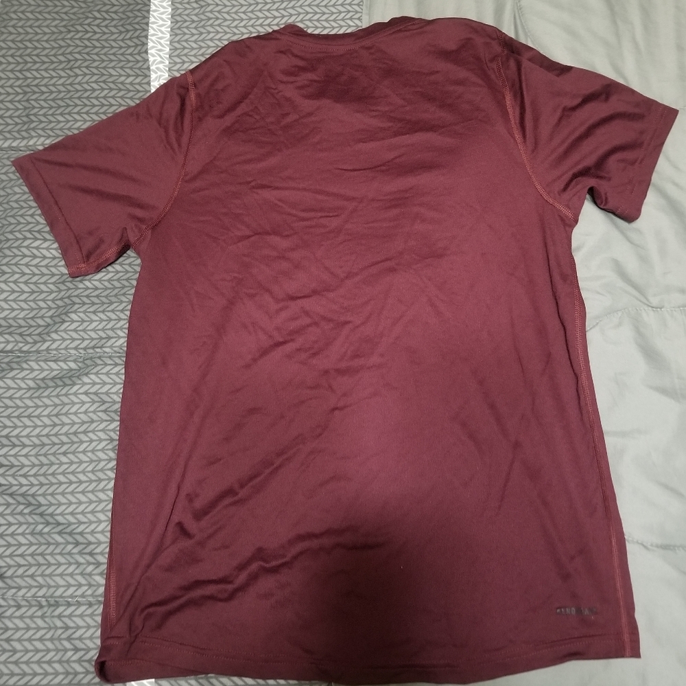 NWT Men's Adidas Mississippi State Bulldogs T-shirt - Picture 2 of 4